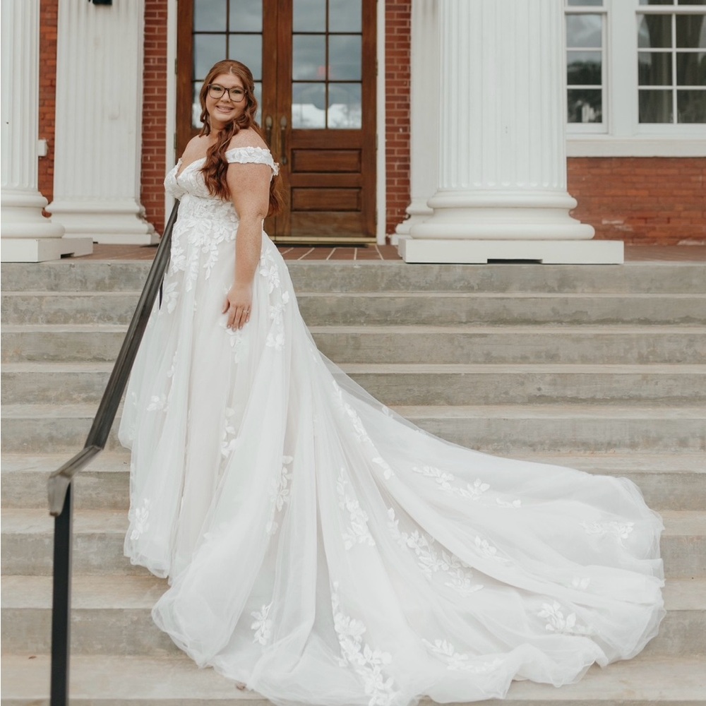 Essense of Australia (D3314) Wedding Dress